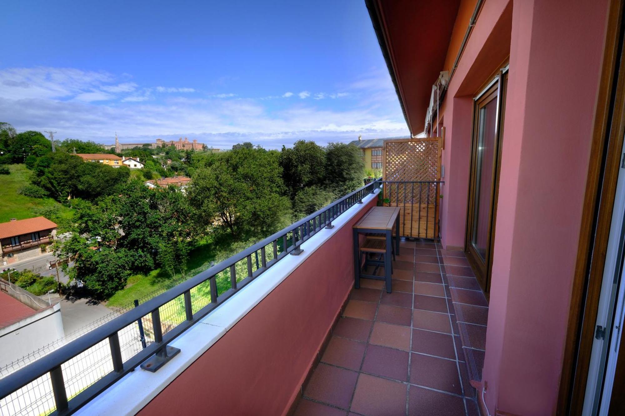 Comillas Pueblo El Capricho Eksteriør billede